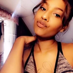 Meet your Posher, Adonikaa